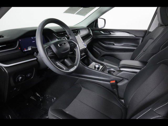 used 2024 Jeep Grand Cherokee car, priced at $29,875