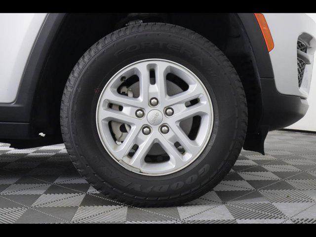 used 2024 Jeep Grand Cherokee car, priced at $29,875