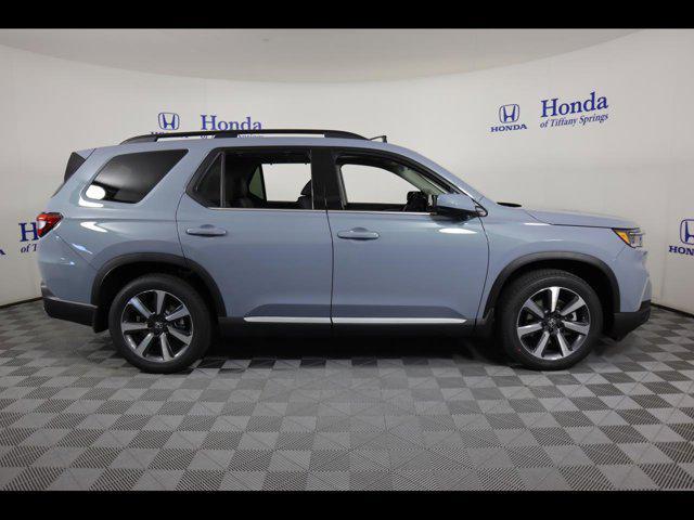 new 2025 Honda Pilot car, priced at $54,985
