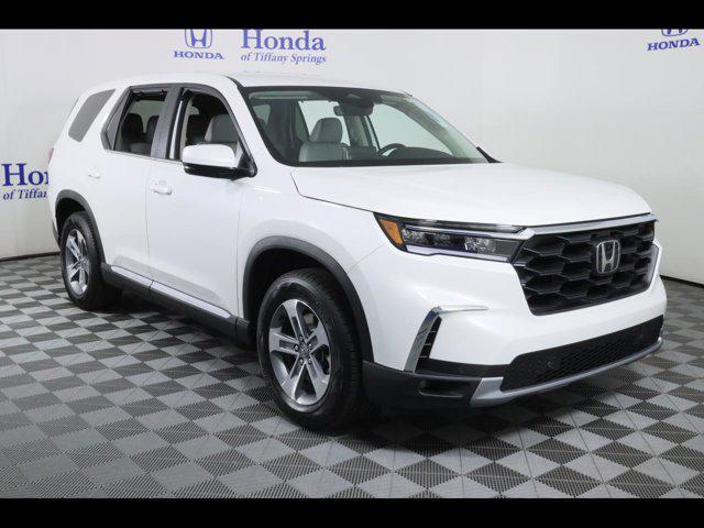 new 2025 Honda Pilot car, priced at $45,350