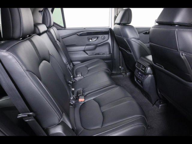 used 2023 Honda Pilot car, priced at $41,875