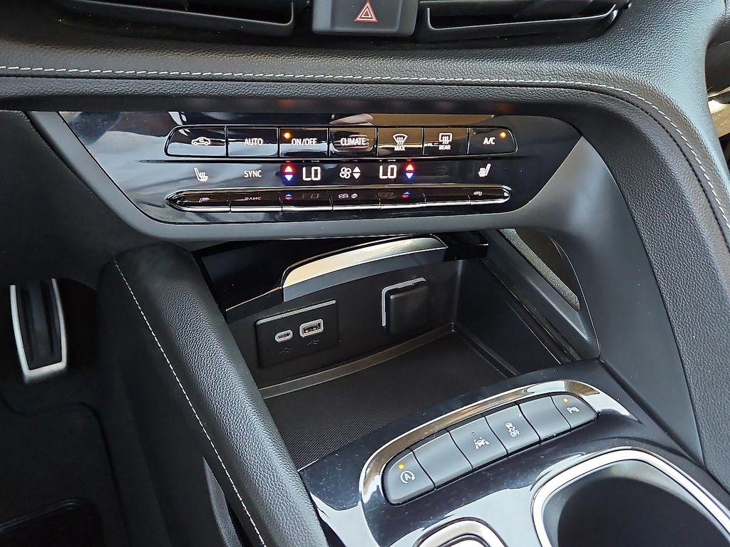 used 2023 Buick Envision car, priced at $24,980