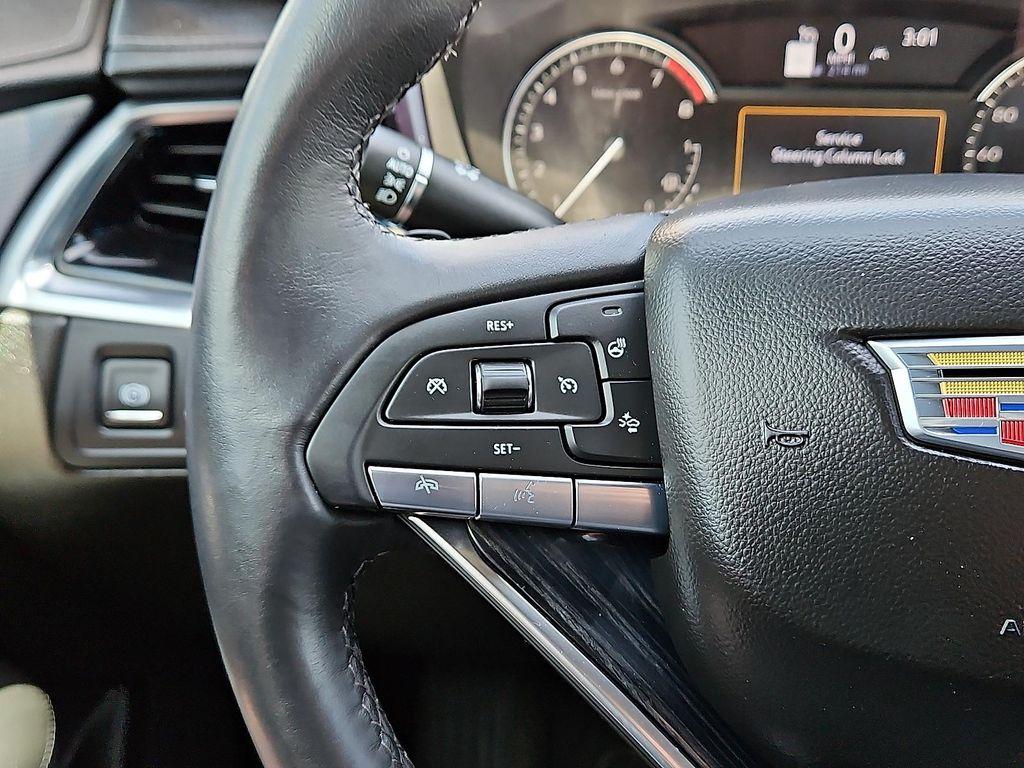 used 2024 Cadillac XT6 car, priced at $43,980