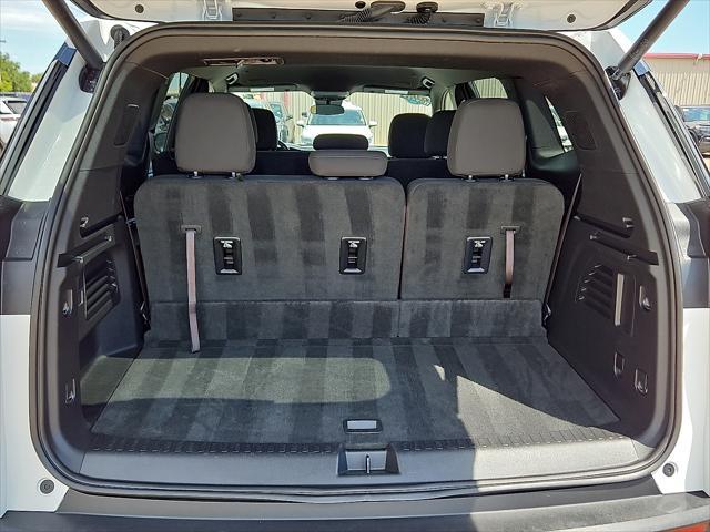 used 2025 GMC Acadia car, priced at $41,980