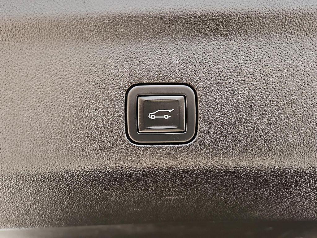 used 2024 Cadillac Escalade car, priced at $78,980