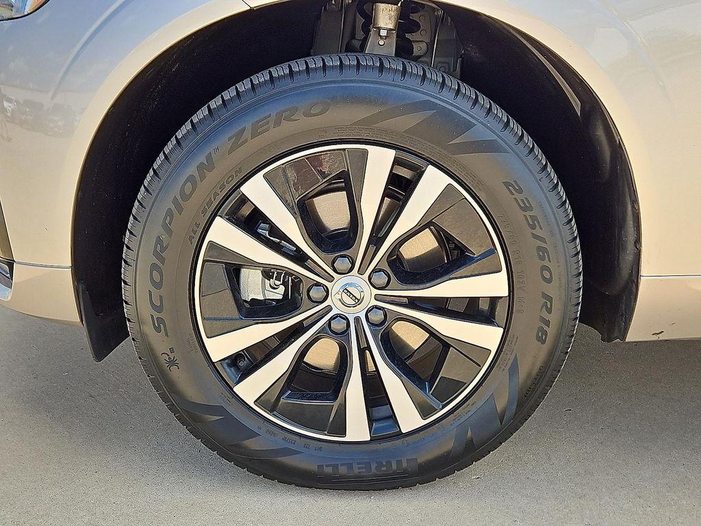 used 2025 Volvo XC60 car, priced at $39,980