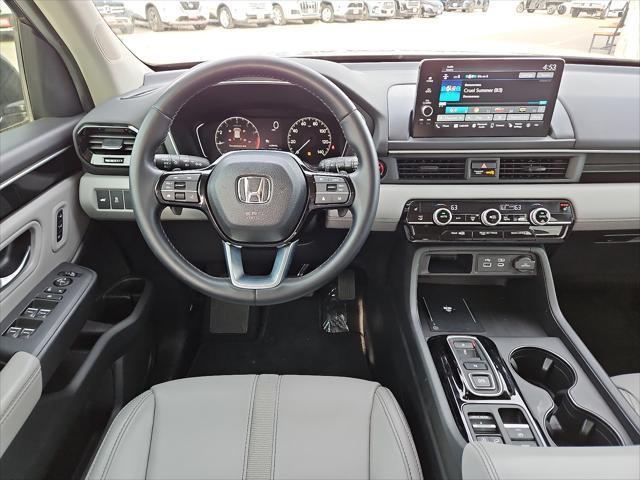 used 2025 Honda Pilot car, priced at $40,980