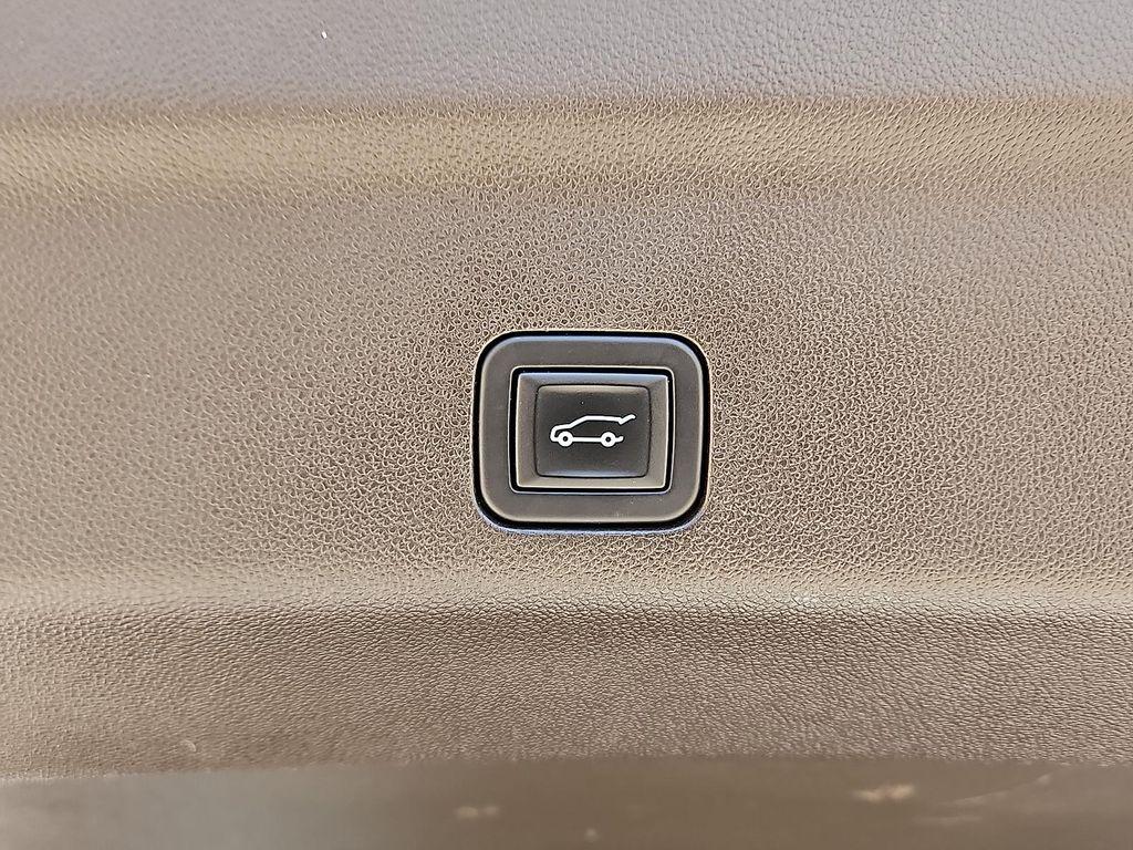 used 2023 GMC Yukon car, priced at $68,980