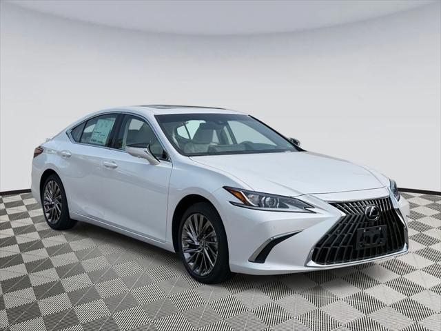 new 2025 Lexus ES 300h car, priced at $53,939