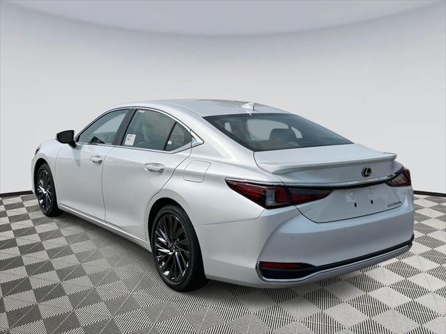 new 2025 Lexus ES 300h car, priced at $53,939