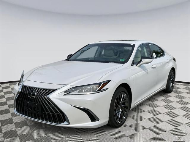 new 2025 Lexus ES 300h car, priced at $53,939