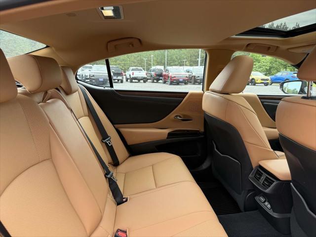 used 2022 Lexus ES 250 car, priced at $34,550
