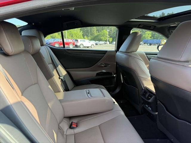 used 2022 Lexus ES 350 car, priced at $41,900
