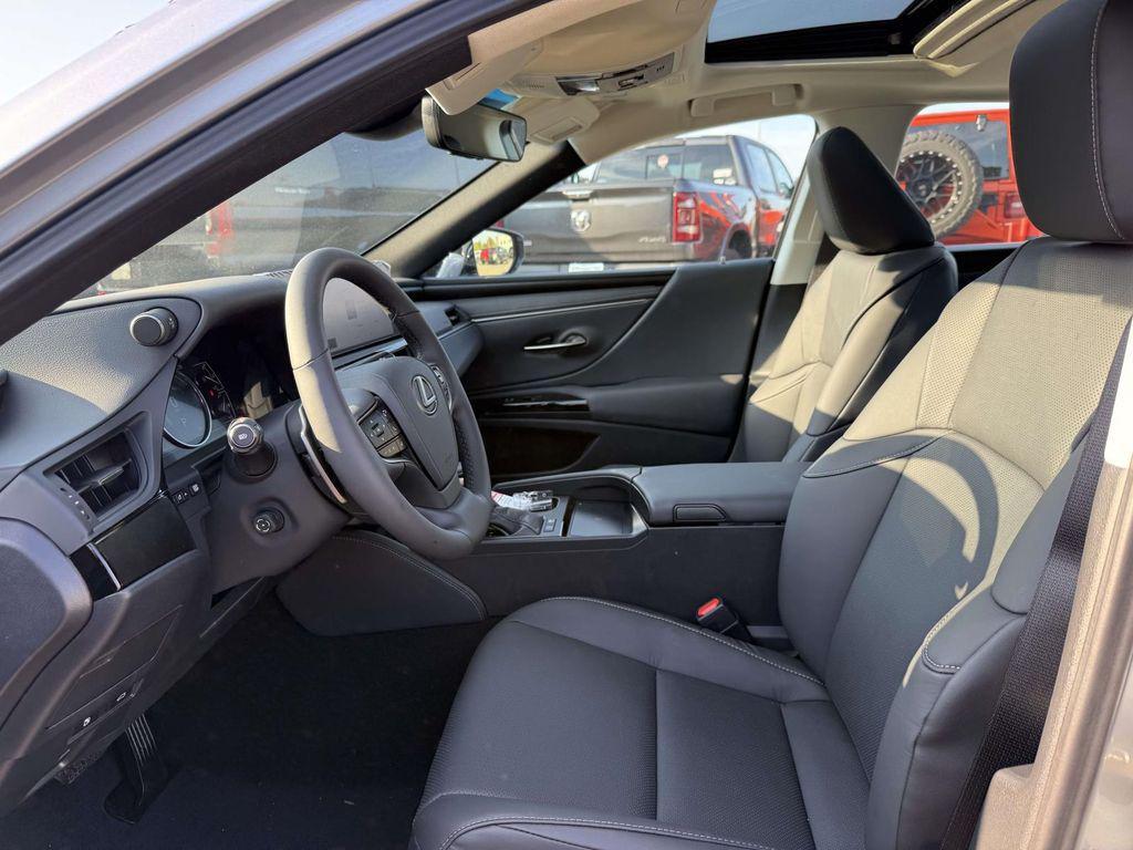 used 2025 Lexus ES 300h car, priced at $48,977