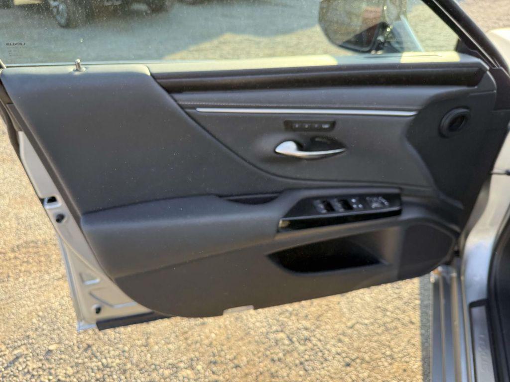 used 2025 Lexus ES 300h car, priced at $48,977