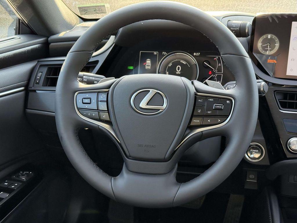 used 2025 Lexus ES 300h car, priced at $48,977