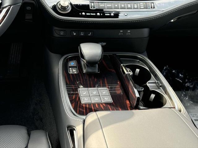 new 2025 Lexus LS 500 car, priced at $109,778