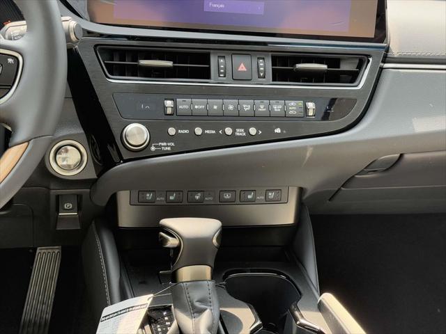 new 2025 Lexus ES 300h car, priced at $53,439