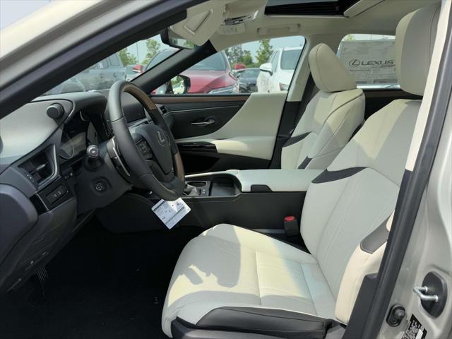 new 2025 Lexus ES 300h car, priced at $53,439