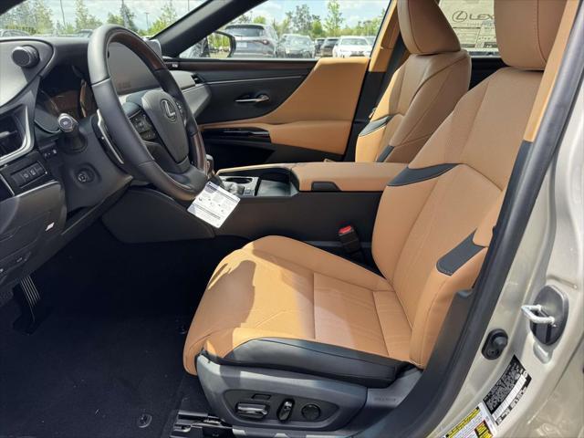 new 2025 Lexus ES 300h car, priced at $53,439
