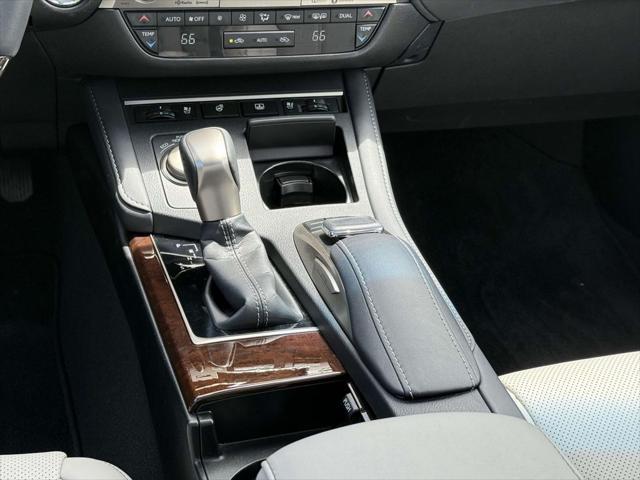 used 2018 Lexus ES 350 car, priced at $32,700