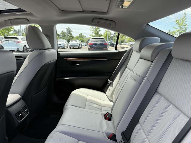 used 2018 Lexus ES 350 car, priced at $32,700