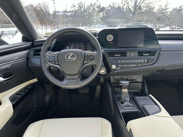 used 2022 Lexus ES 350 car, priced at $36,577