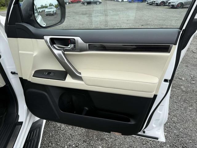 used 2022 Lexus GX 460 car, priced at $57,900