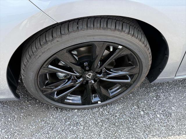 new 2025 Lexus ES 300h car