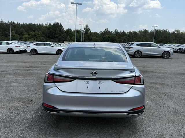 new 2025 Lexus ES 300h car