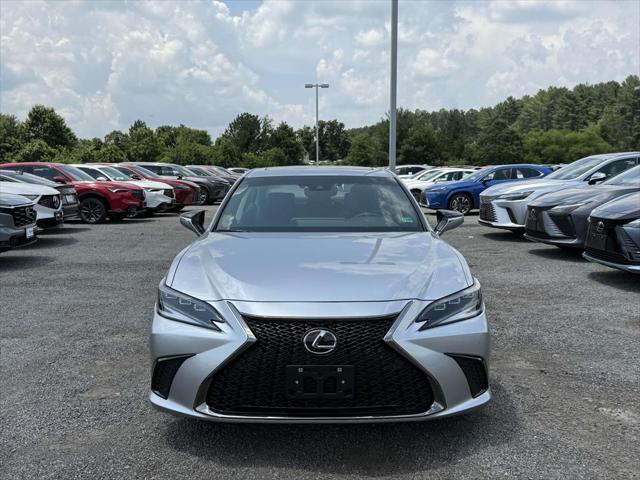 new 2025 Lexus ES 300h car