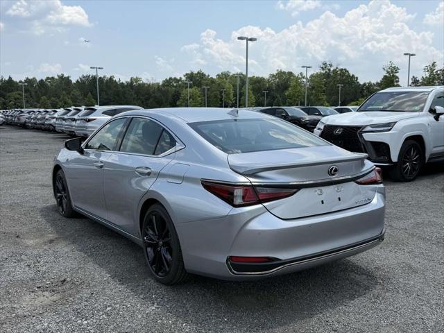 new 2025 Lexus ES 300h car