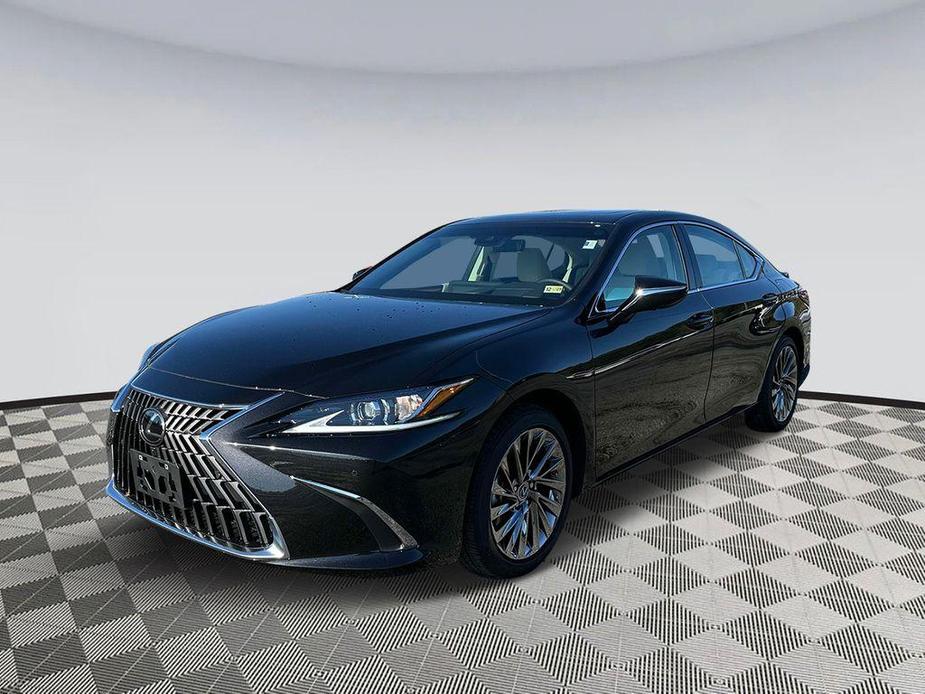 used 2025 Lexus ES 300h car, priced at $52,900