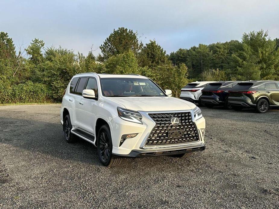 used 2022 Lexus GX 460 car, priced at $53,900