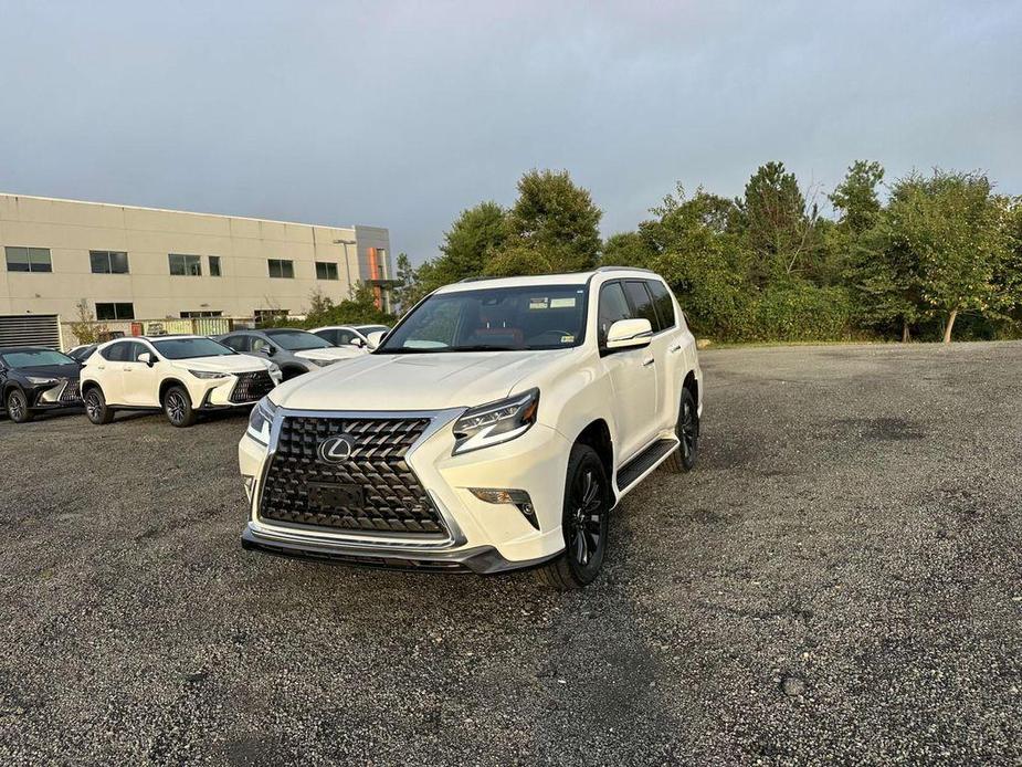 used 2022 Lexus GX 460 car, priced at $53,900