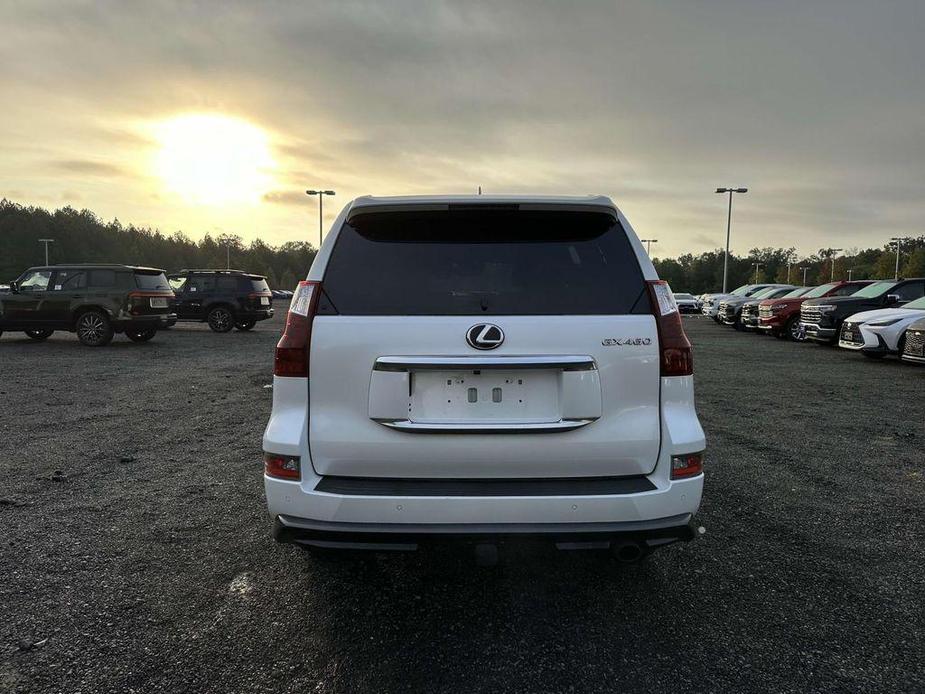 used 2022 Lexus GX 460 car, priced at $53,900