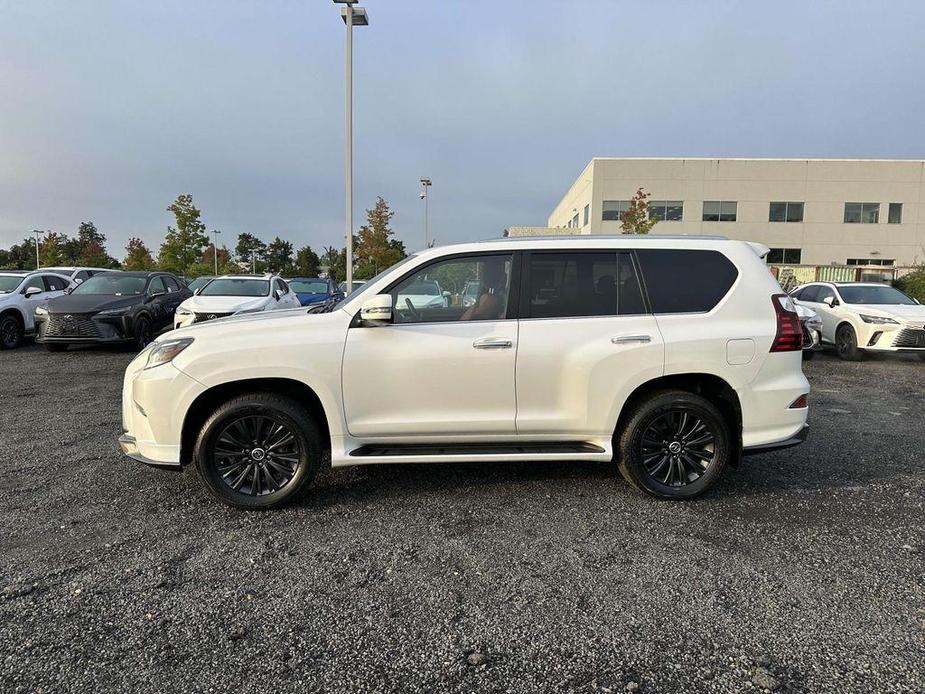 used 2022 Lexus GX 460 car, priced at $53,900