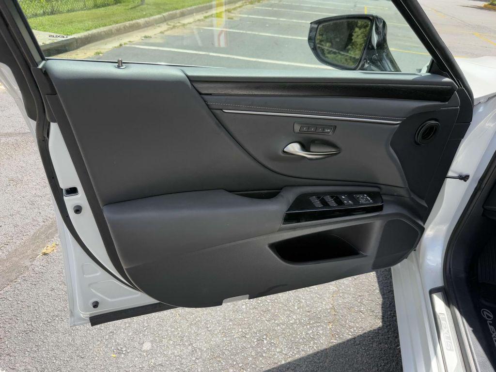 used 2024 Lexus ES 300h car, priced at $44,350