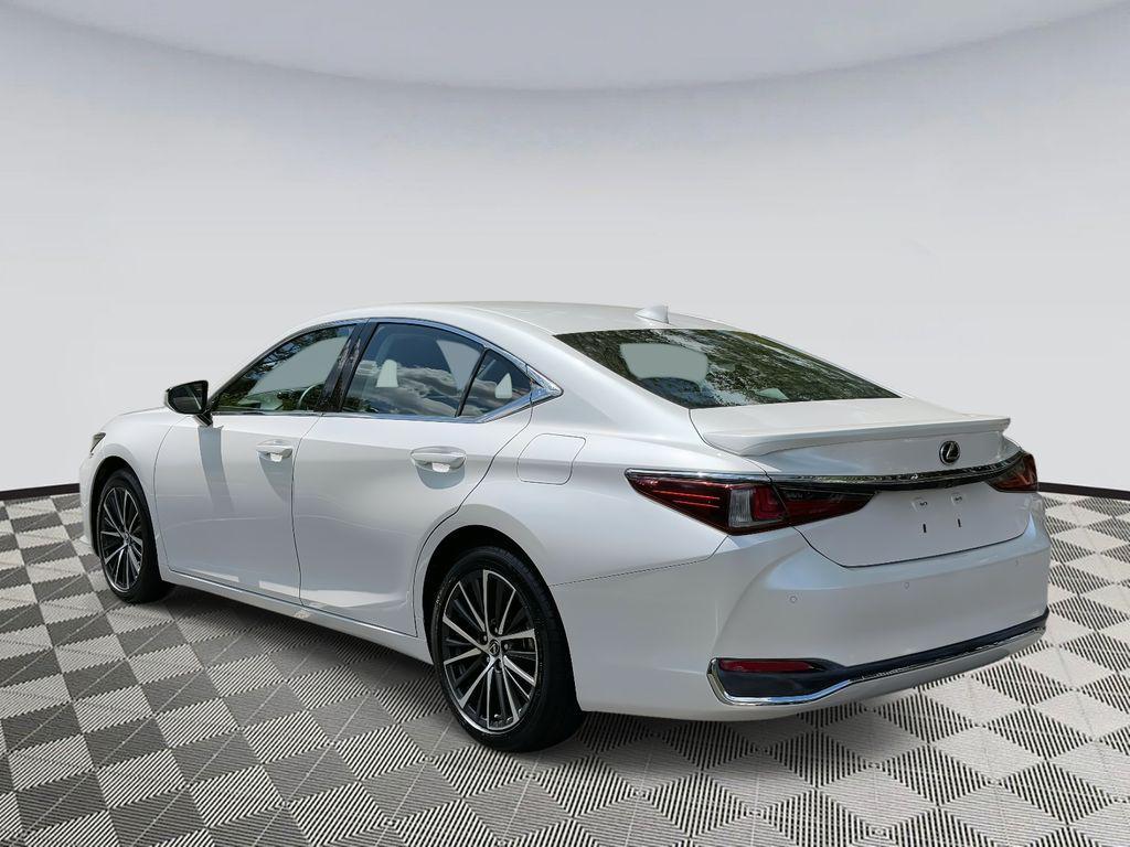 used 2024 Lexus ES 300h car, priced at $44,350