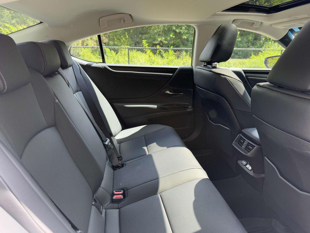 used 2024 Lexus ES 300h car, priced at $44,350