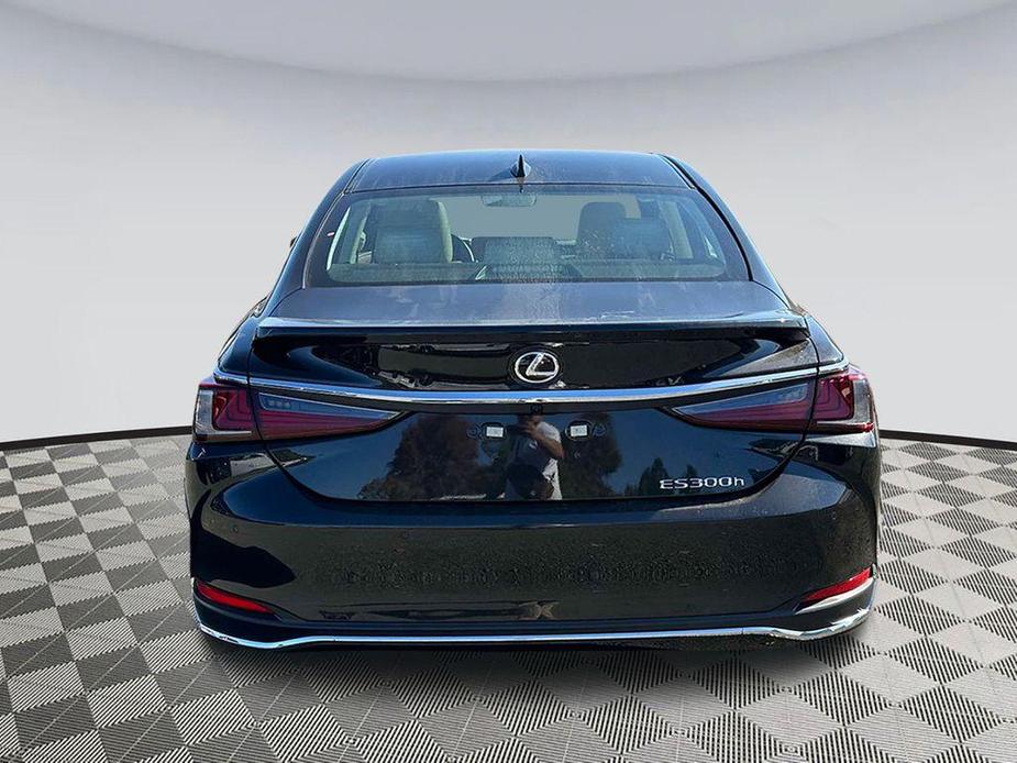 new 2025 Lexus ES 300h car