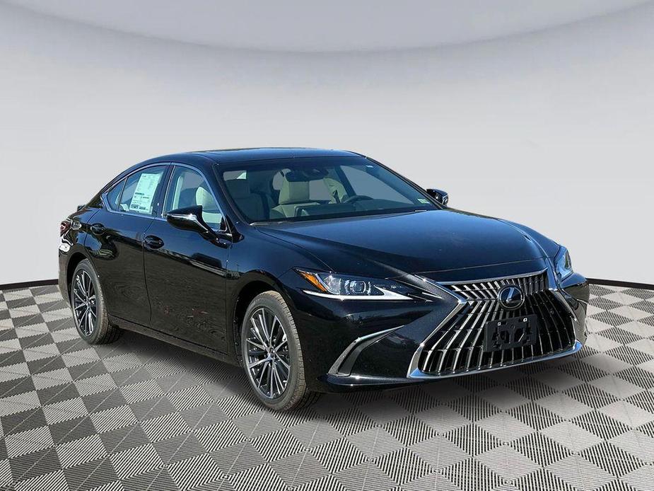 new 2025 Lexus ES 300h car