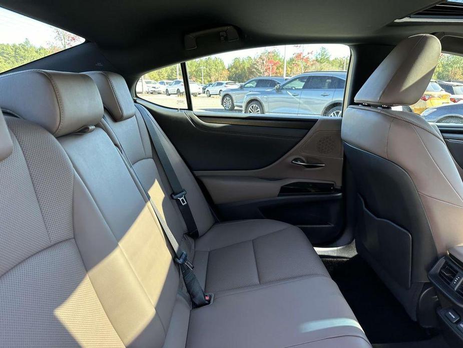 used 2022 Lexus ES 350 car, priced at $39,900