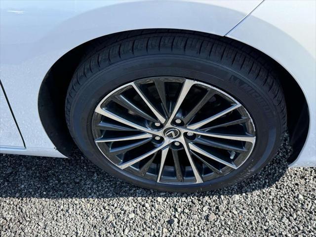used 2022 Lexus ES 350 car, priced at $40,900