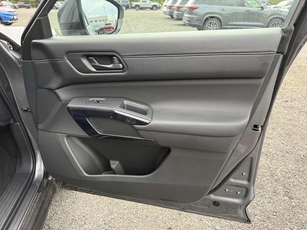 used 2025 Nissan Pathfinder car, priced at $33,377