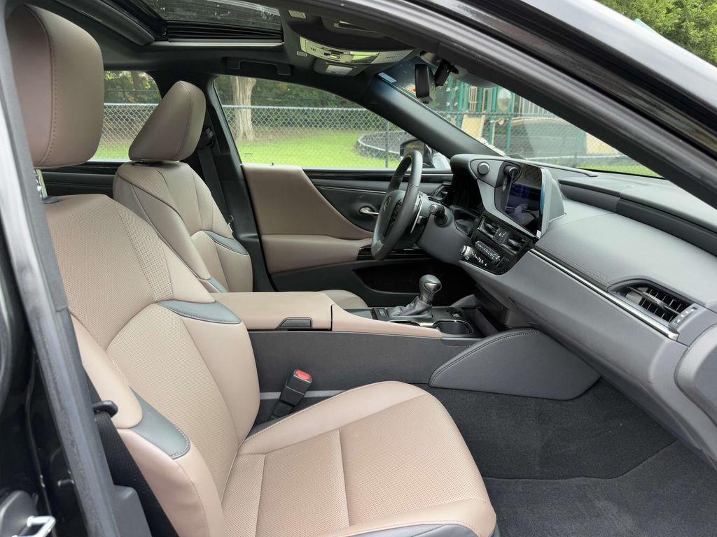 used 2023 Lexus ES 350 car, priced at $40,977