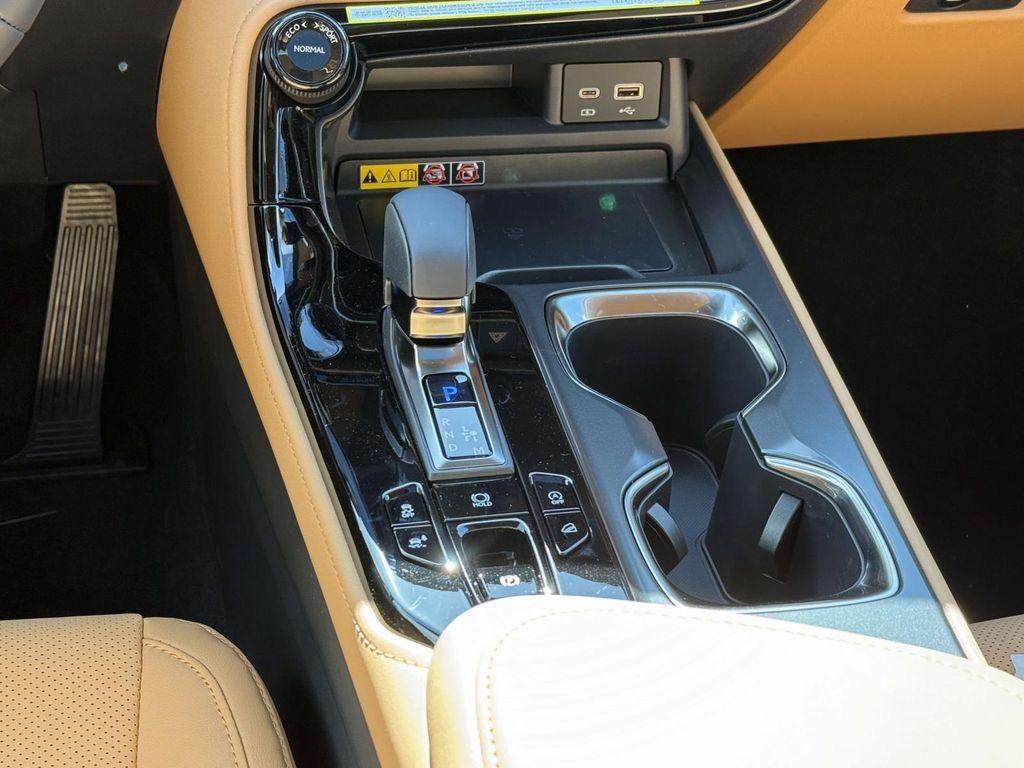 new 2025 Lexus NX 350 car