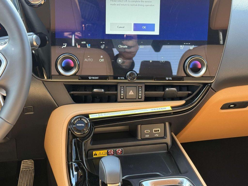 new 2025 Lexus NX 350 car