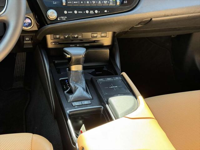 used 2022 Lexus ES 300h car, priced at $41,900