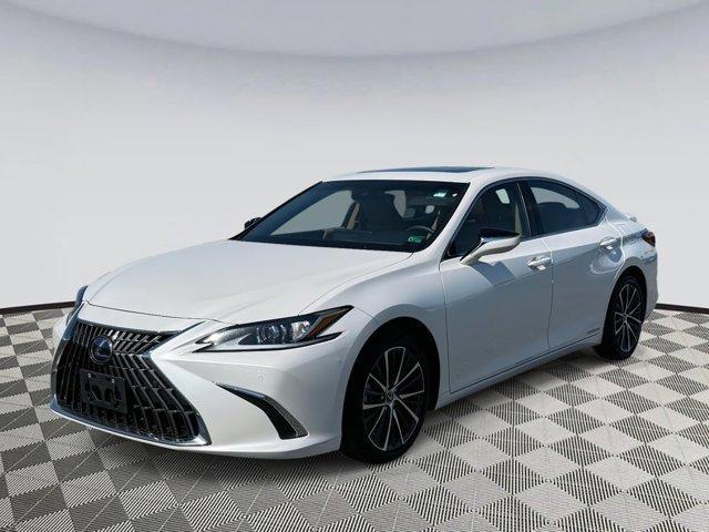 used 2022 Lexus ES 300h car, priced at $41,900